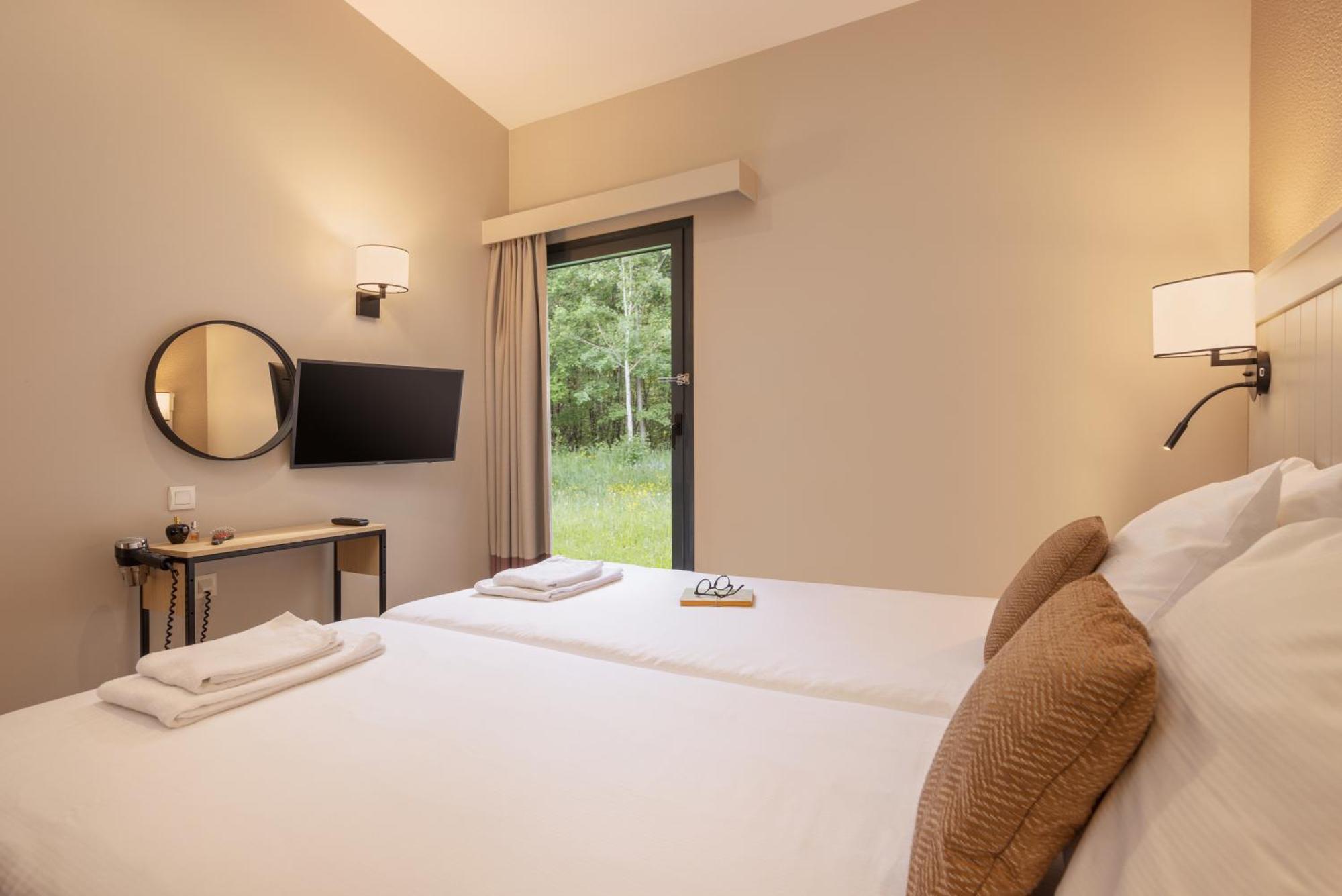Center Parcs Les Trois Forets 阿蒂尼 外观 照片