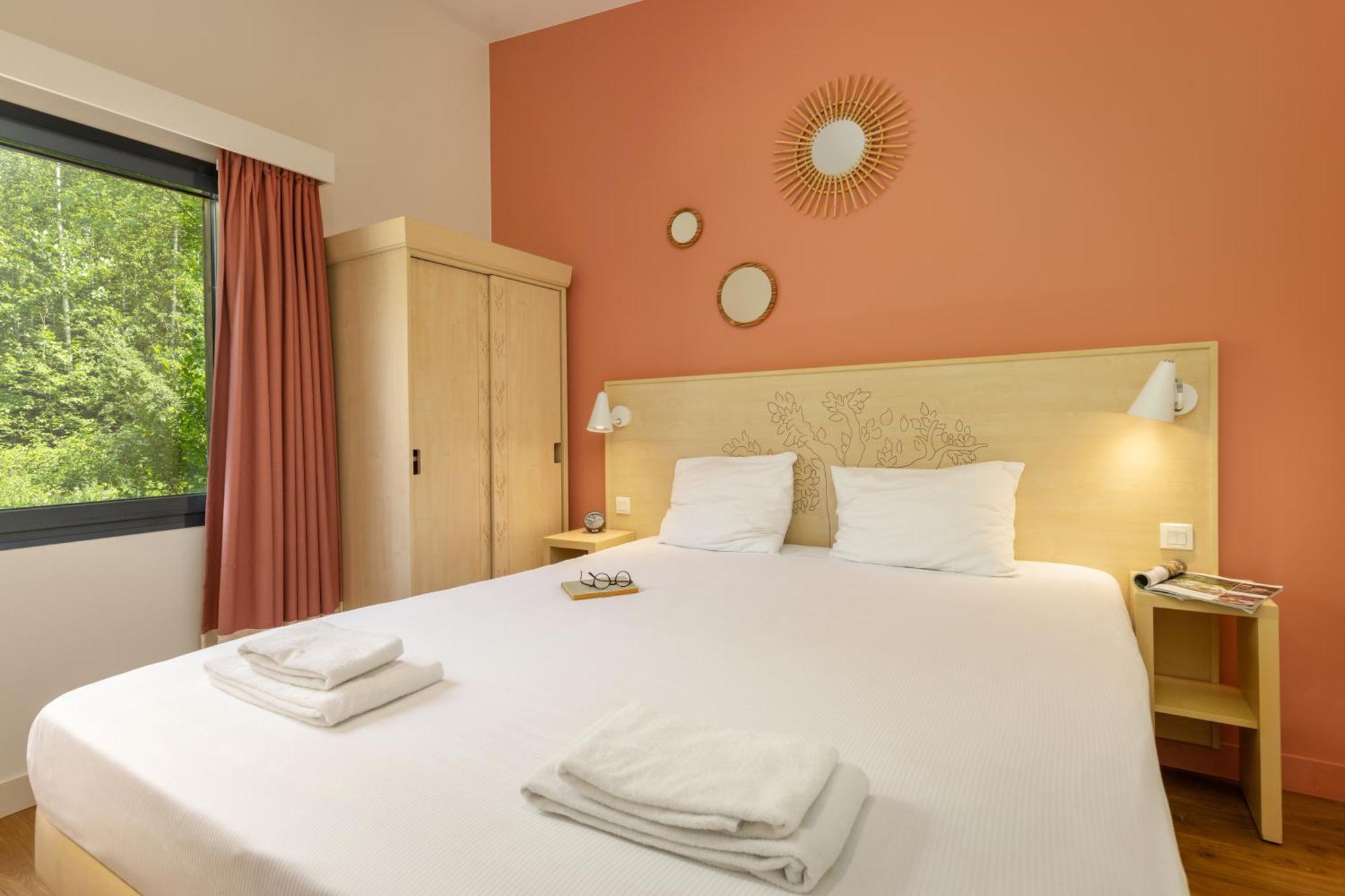 Center Parcs Les Trois Forets 阿蒂尼 外观 照片