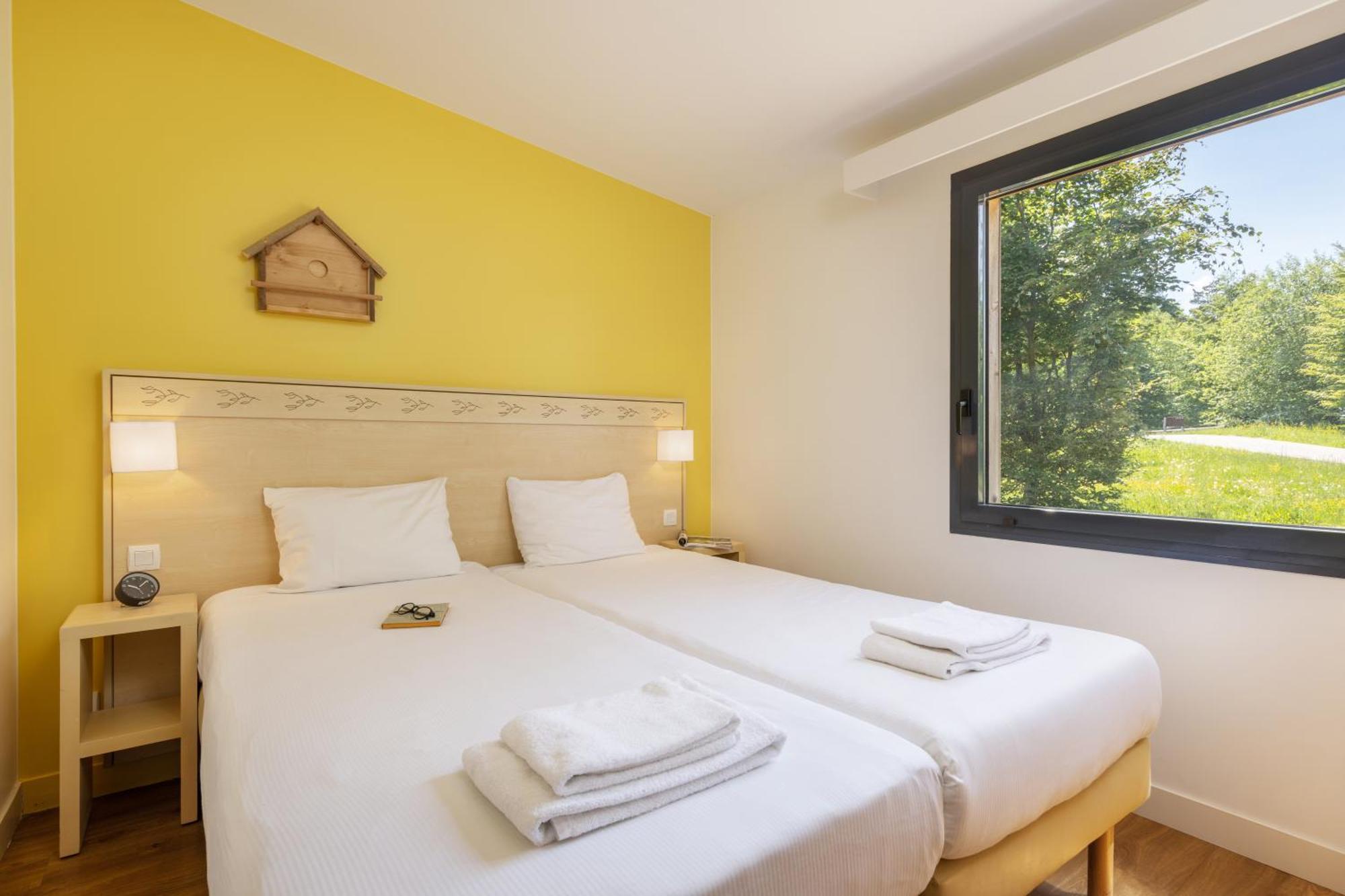 Center Parcs Les Trois Forets 阿蒂尼 外观 照片