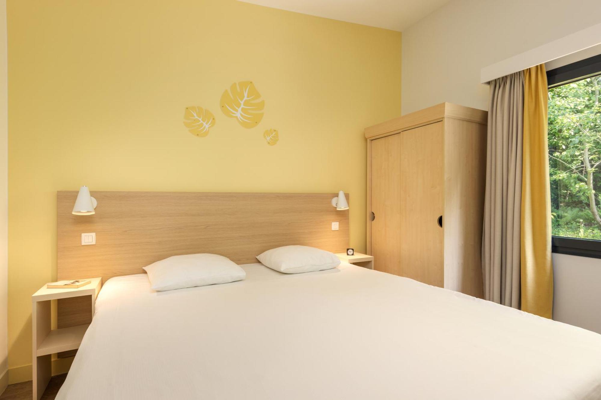 Center Parcs Les Trois Forets 阿蒂尼 外观 照片