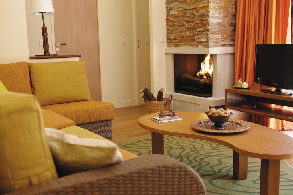Center Parcs Les Trois Forets 阿蒂尼 外观 照片