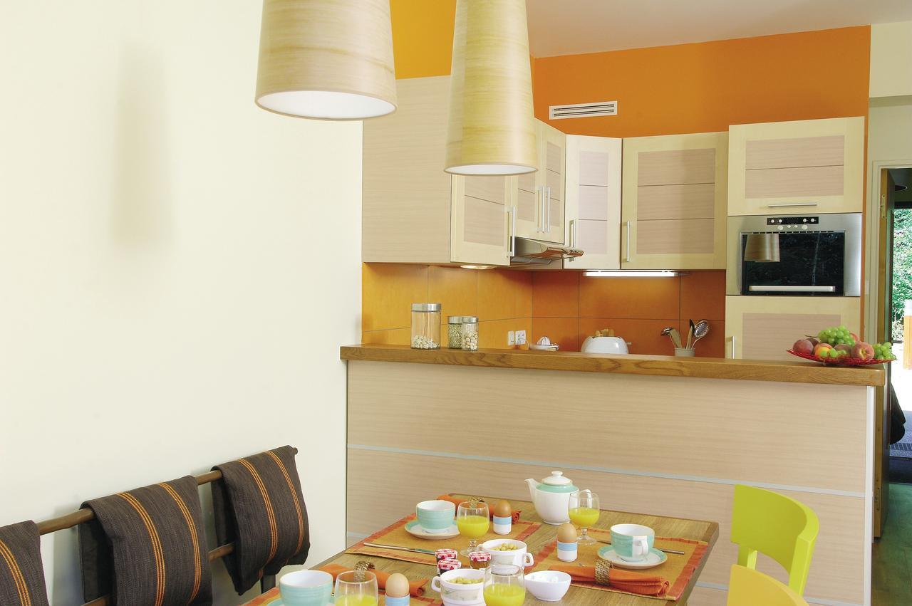 Center Parcs Les Trois Forets 阿蒂尼 外观 照片
